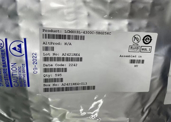 필드 프로그래밍 가능한 게이트 배열 LCMXO3L-4300C-5BG256C 4320LUTs MachXO3 프로그래밍 가능한 논리 IC CSFBGA-256